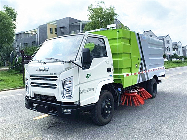 江鈴順達(dá)6方掃路車