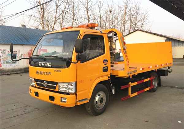 東風多利卡藍牌一拖二清障車