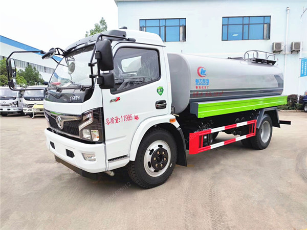 新款東風(fēng)福瑞卡8.5噸程力灑水車發(fā)遼寧！