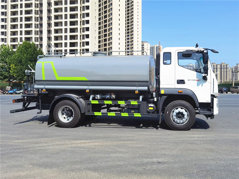 福田瑞沃綠化噴灑車