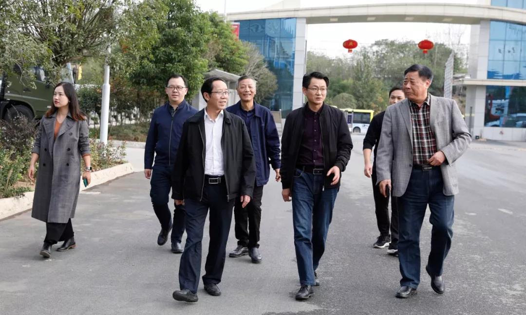 湖北省研究室黨組成員帶隊赴程力集團調研指導工作
