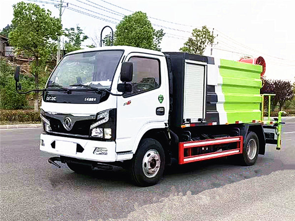 東風福瑞卡藍牌抑塵車