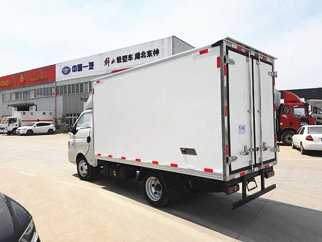 江淮康玲X5冷藏車