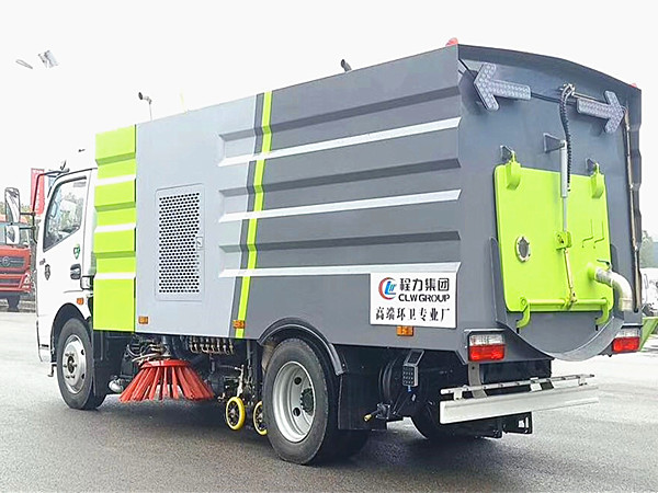 東風(fēng)凱普特8方洗掃車(chē)