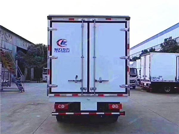 福田奧鈴捷運國六冷藏車